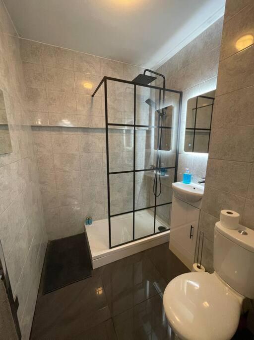 Broadway Suite - Newly Refurbished Stylish Apartment With Free Private Parking - Great Location Бирмингем Экстерьер фото